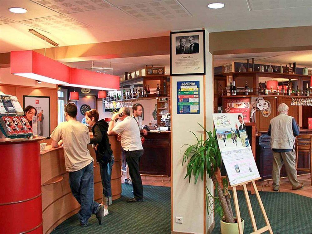 Отель Ibis Calais Car Ferry Экстерьер фото