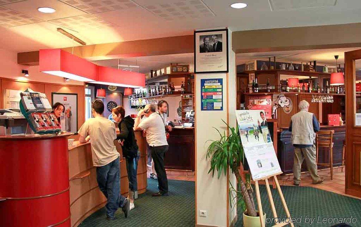 Отель Ibis Calais Car Ferry Экстерьер фото