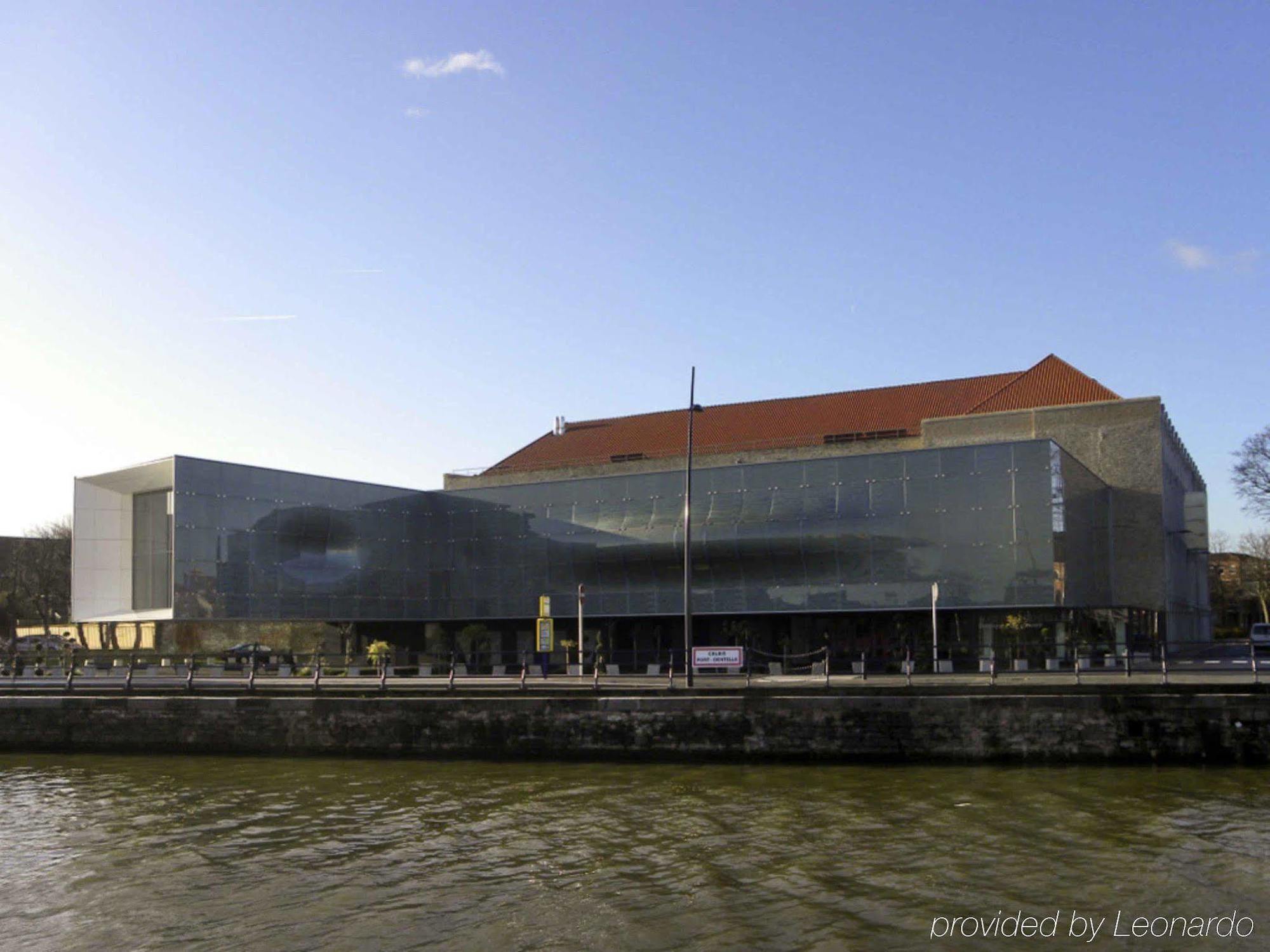 Отель Ibis Calais Car Ferry Экстерьер фото